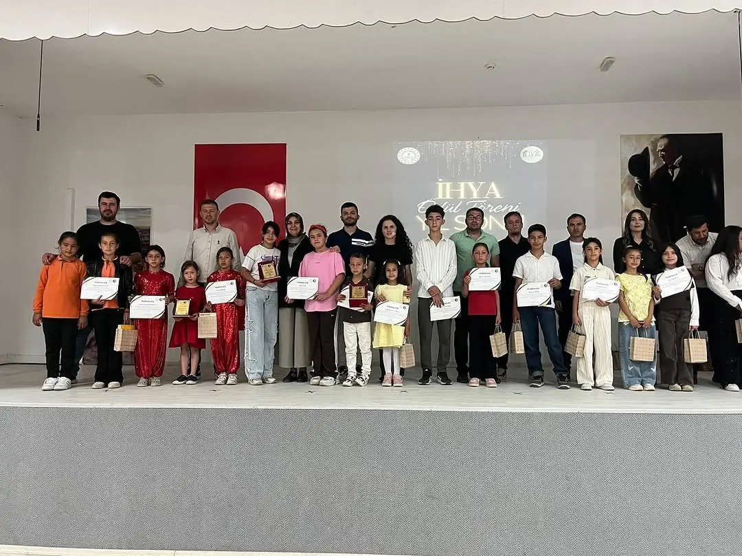 İhsaniye'de Yıl Sonu Ödül Töreni Düzenlendi