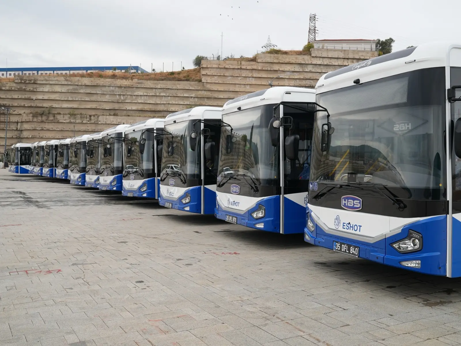 İzmir'e 111 Yeni Otobüs Katkısı