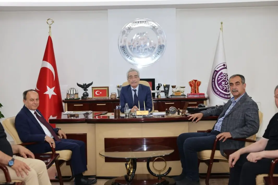 Afyonkarahisar'da esnaf odasına hayırlı olsun ziyareti