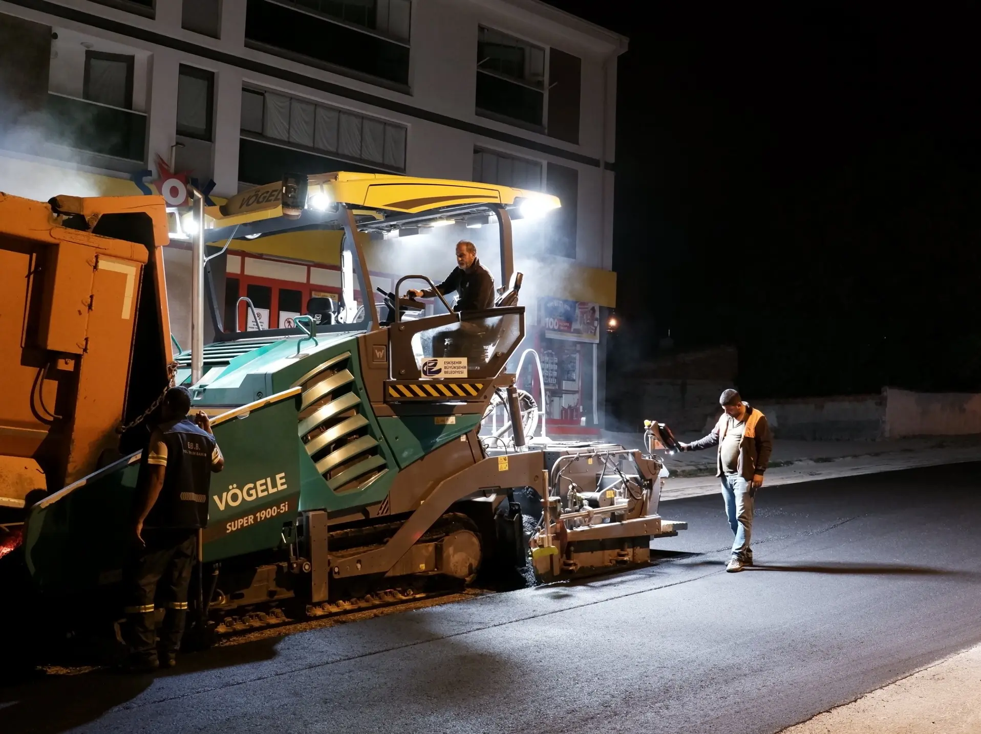 Eskişehir'de Gece Asfalt Çalışmaları