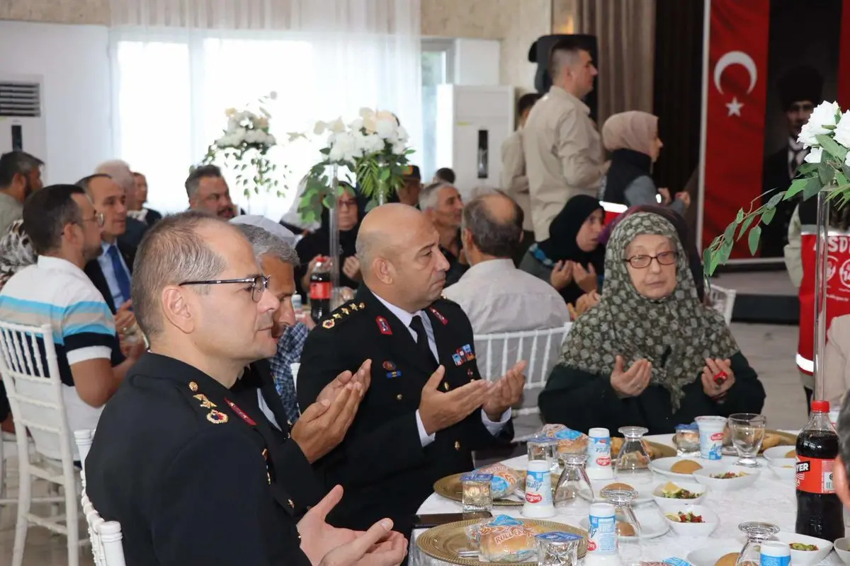 Gaziler Günü'nde Şehitler Anıldı