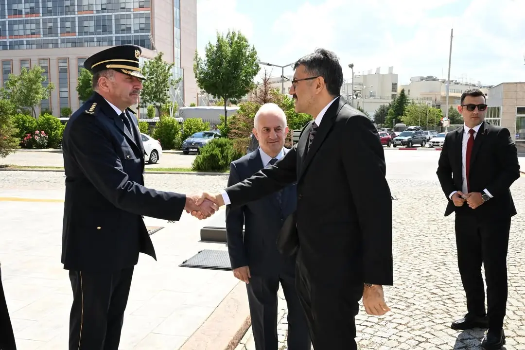 Ali Çelik Uşak İl Emniyet Müdürlüğü'nü Ziyaret Etti