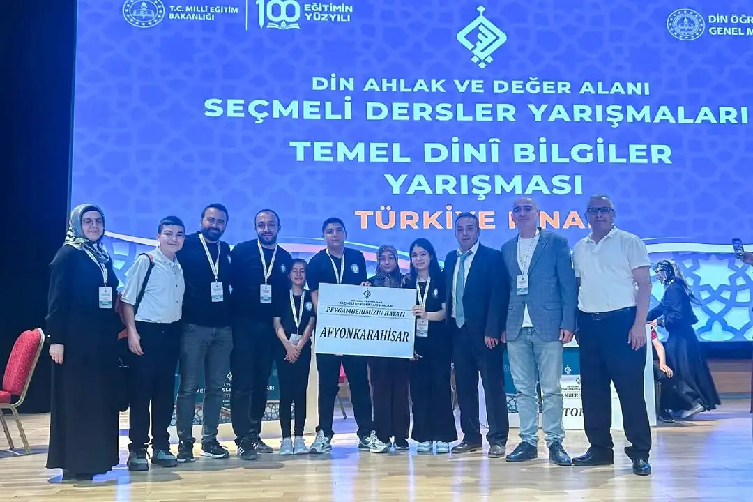 Çobanlar Yavuz Selim Ortaokulu Türkiye Üçüncüsü Oldu