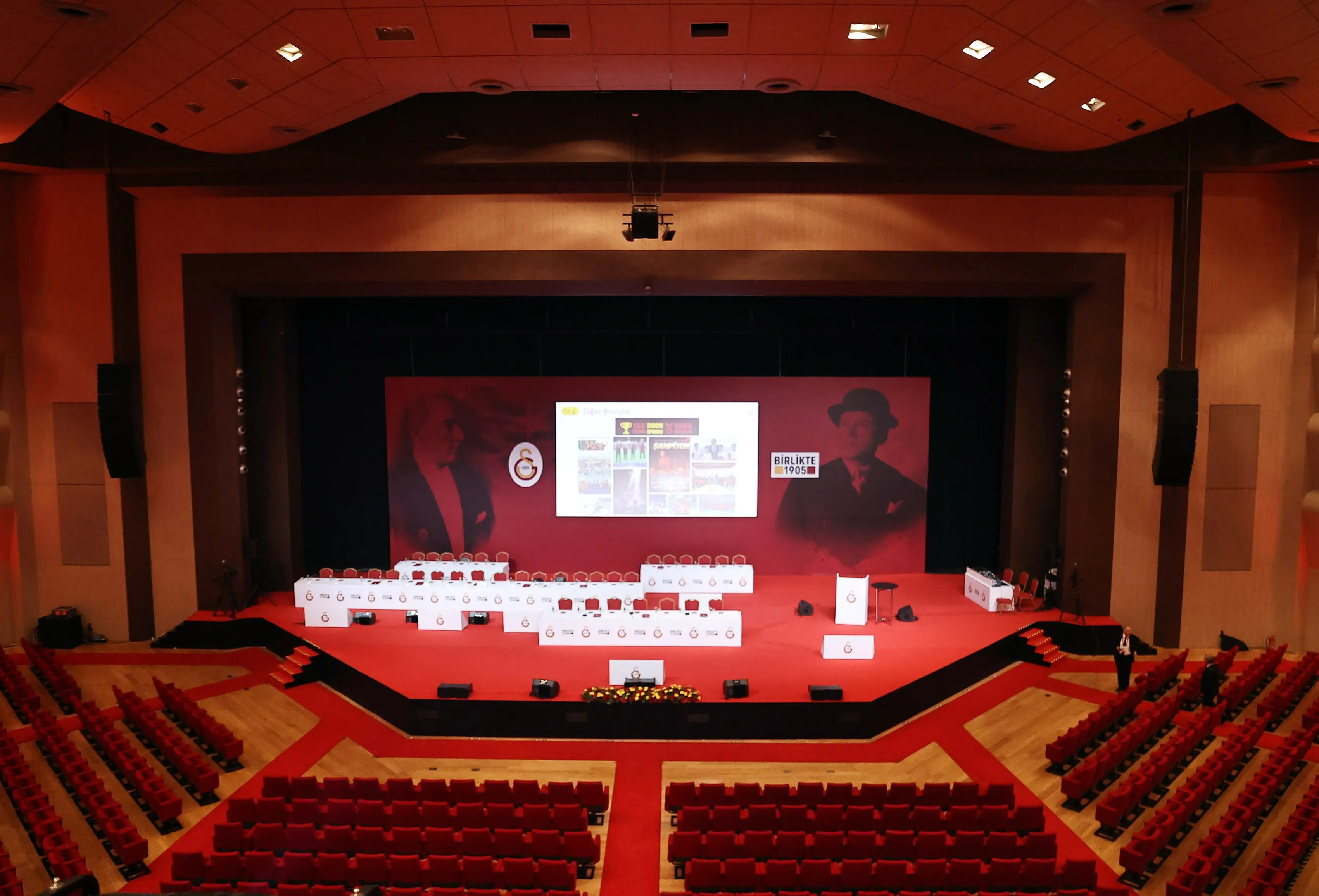 Galatasaray Genel Kurul Toplantısı Canlı Yayında