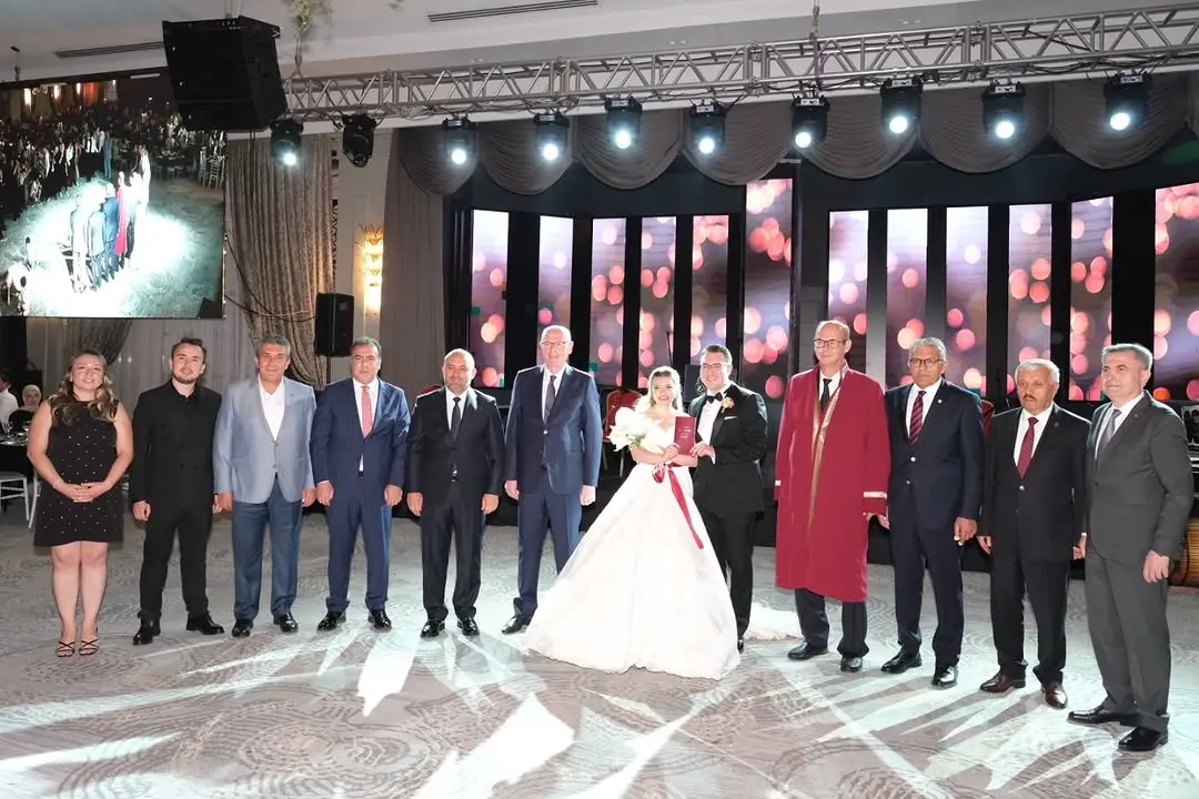Evlilik Törenine Katılım