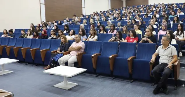 Yeni öğrenciler uyum eğitimlerini başarıyla tamamladı