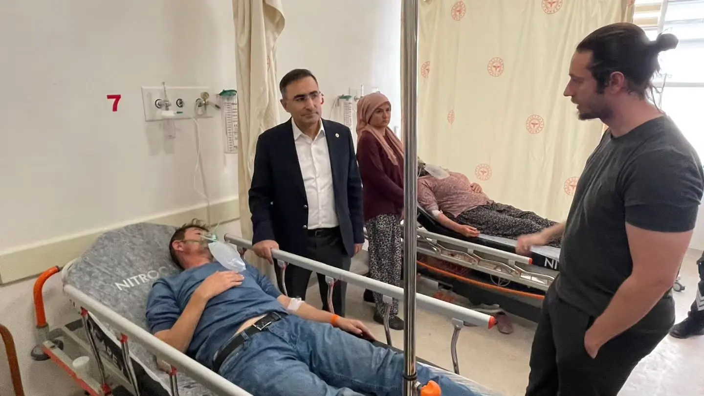 Kula Devlet Hastanesi'nde geçmiş olsun ziyaretleri