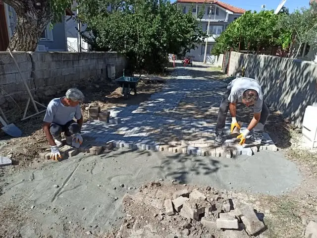 Yeşilova'da temizlik ve çevre düzenleme çalışmaları sürüyor