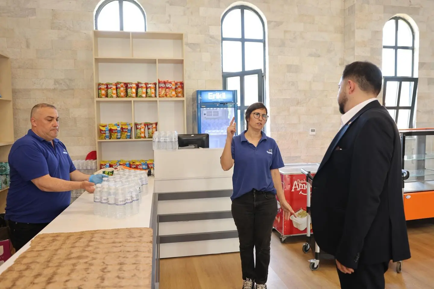 Başkan Vekili Özbunar, Millet Kafe'yi inceledi