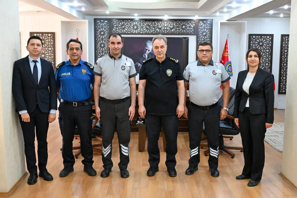 Özel güvenlik görevlilerine teşekkür belgesi verildi