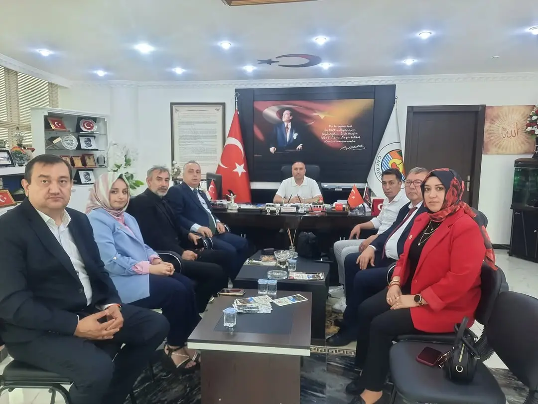 Belediye Başkanı Kantartopu, dernek heyetini ağırladı