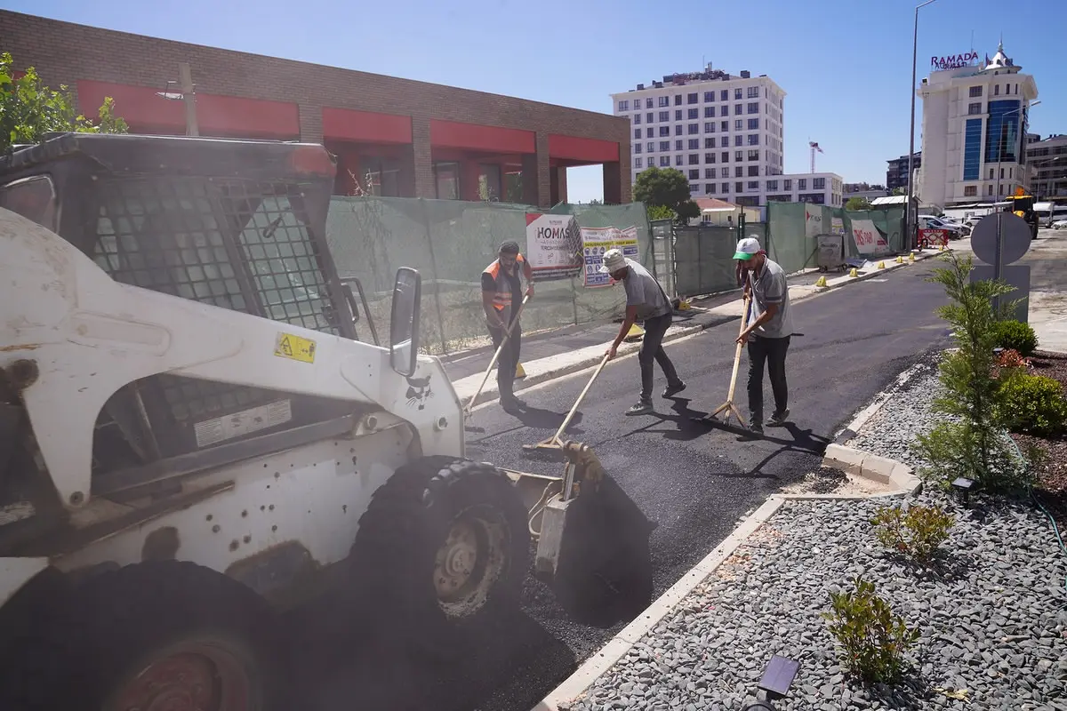 Tepebaşı'nda yol ve kaldırım çalışmaları başlatıldı