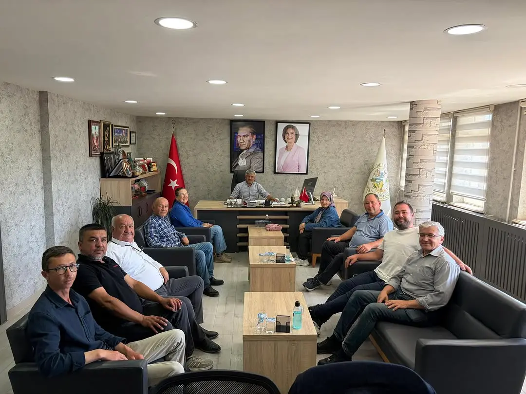 Mamure Mahallesi'nden Başkan'a ziyaret gerçekleştirildi