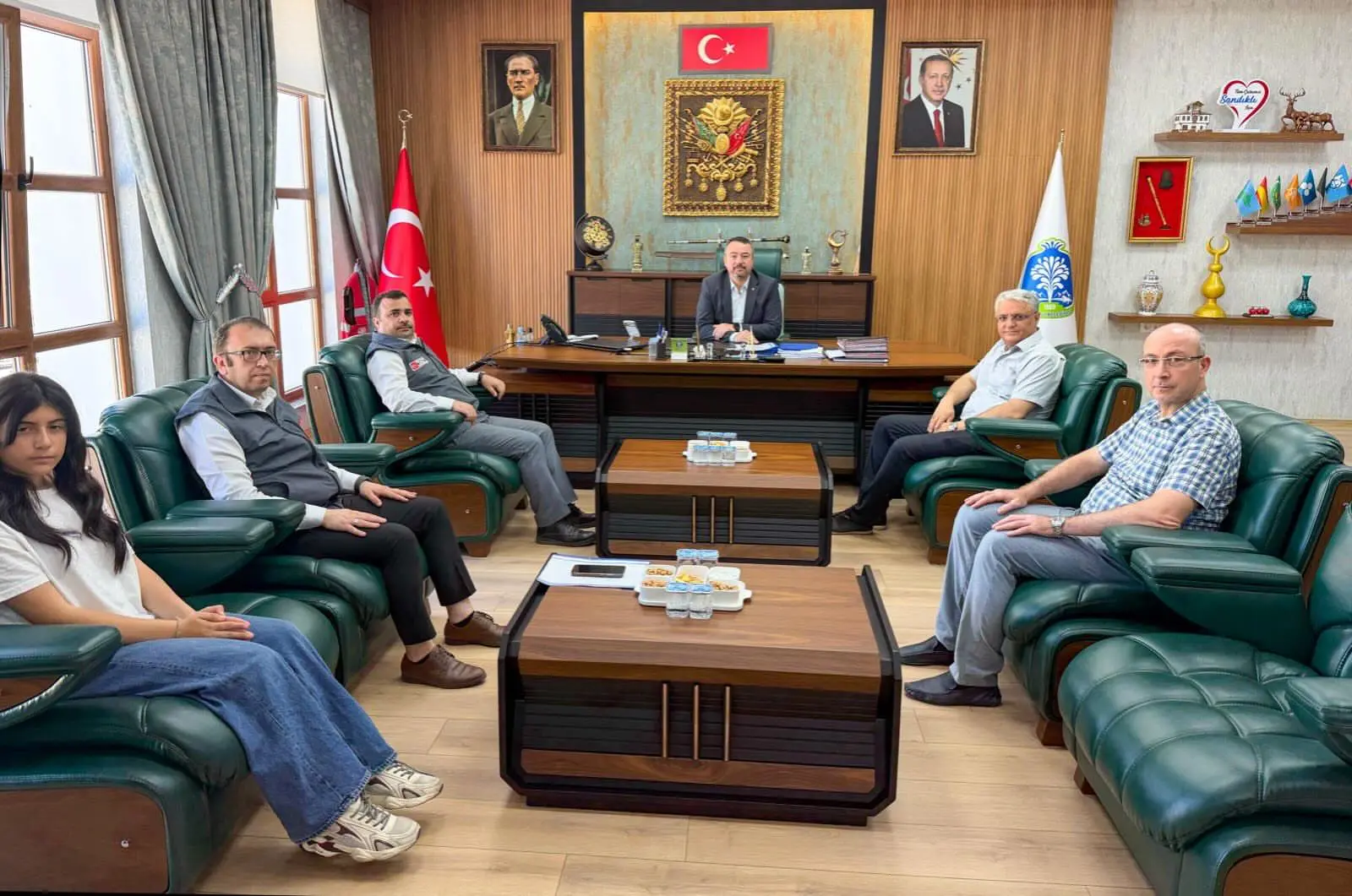 Nüfus Müdürü ve Ekibi, Başkan Öztaş'ı Ziyaret Etti