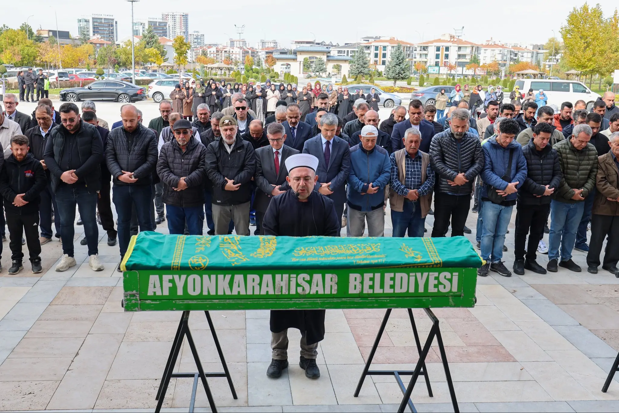 Vali Aktaş, cenaze namazına katıldı
