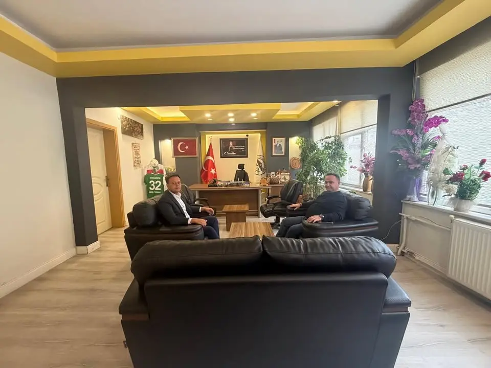 Isparta Gençlik ve Spor Müdürü Belediye'yi Ziyaret Etti