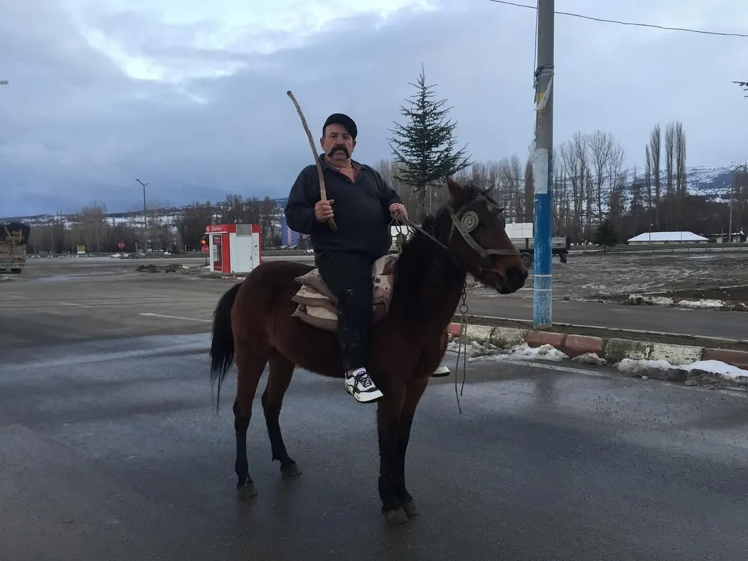 Afyonkarahisar Güney Belediyesi'nden Mutlu Haftalar Mesajı