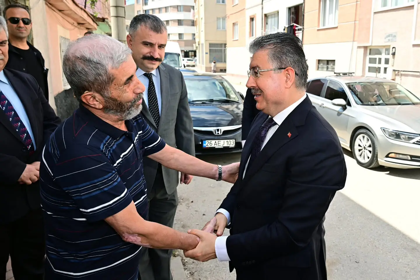 Vali Yılmaz, şehit ailesini Babalar Günü'nde ziyaret etti