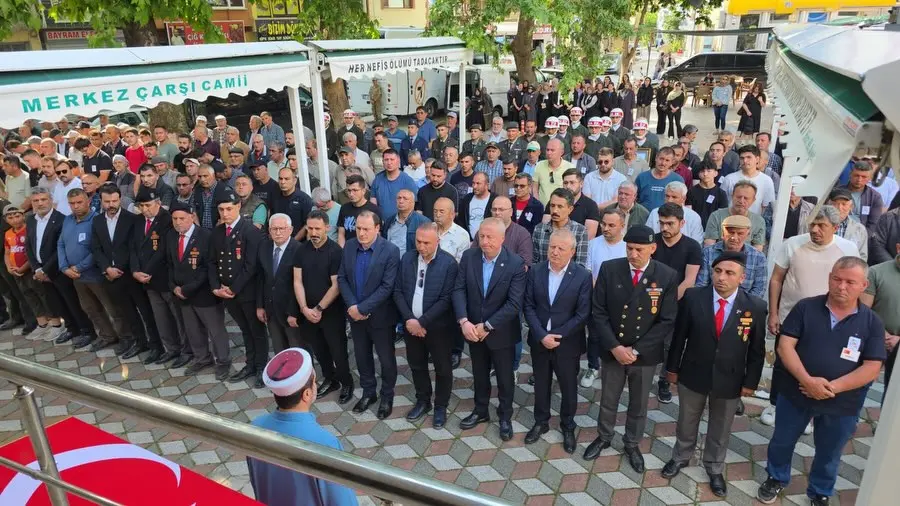 Uğur Özcan, son yolculuğuna uğurlandı