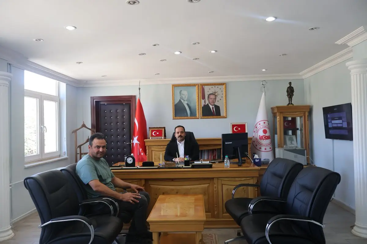 Gölkonak Köyü Muhtarı Kaymakam'ı Ziyaret Etti