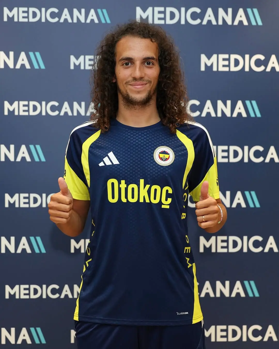Fenerbahçe sağlık kontrollerine devam ediyor