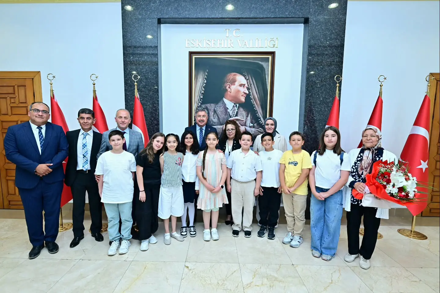 Türkiye Birincisi Öğrenciler Valilik Ziyareti Gerçekleştirdi