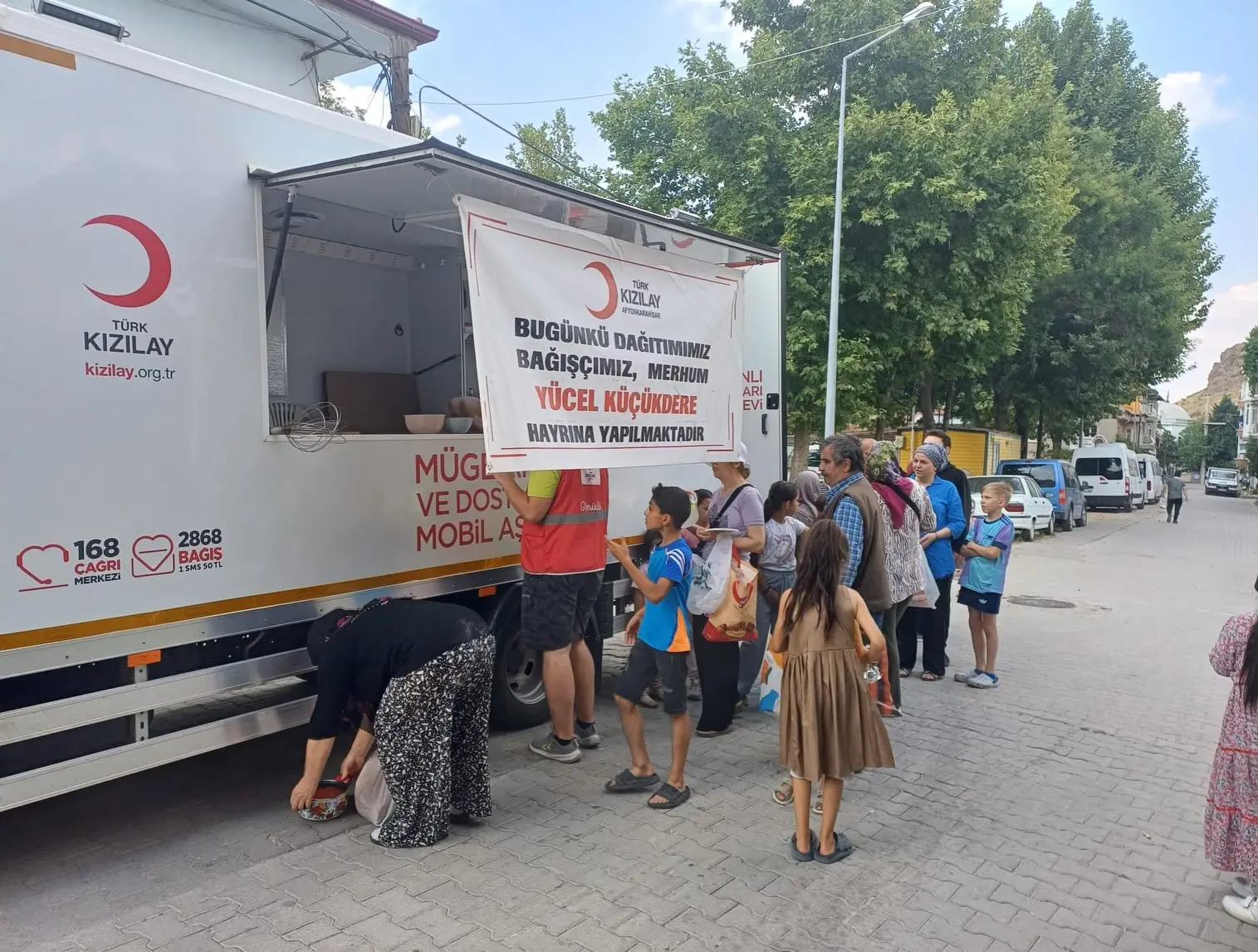 Mobil aşevinden çorba dağıtımı gerçekleştirildi