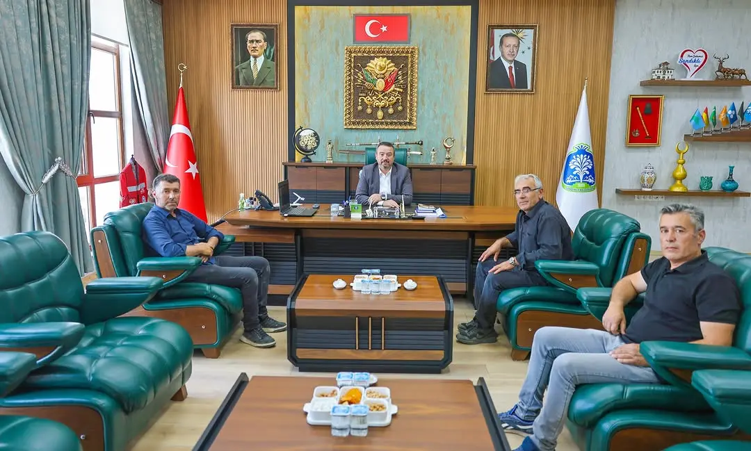 Muhtarlar, Belediye Başkanını Ziyaret Etti