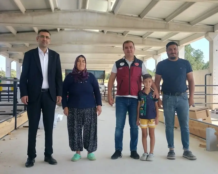 Sivaslı'da Besi Sığırcılığı Yatırımı İncelendi