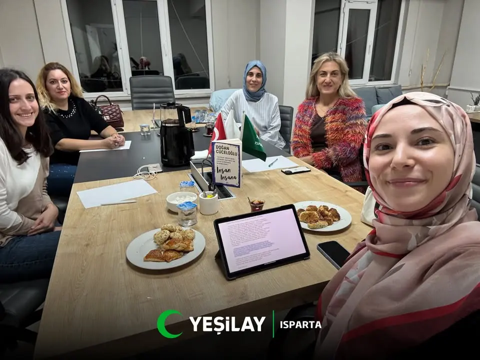 Yeşilay Isparta Kadın ve Gençlik Komisyonları Kitap Tahlili Yaptı