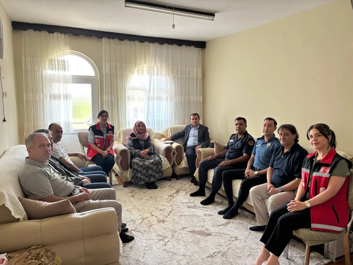 Kaymakam Adem Topaca aile ziyaretleri gerçekleştirdi