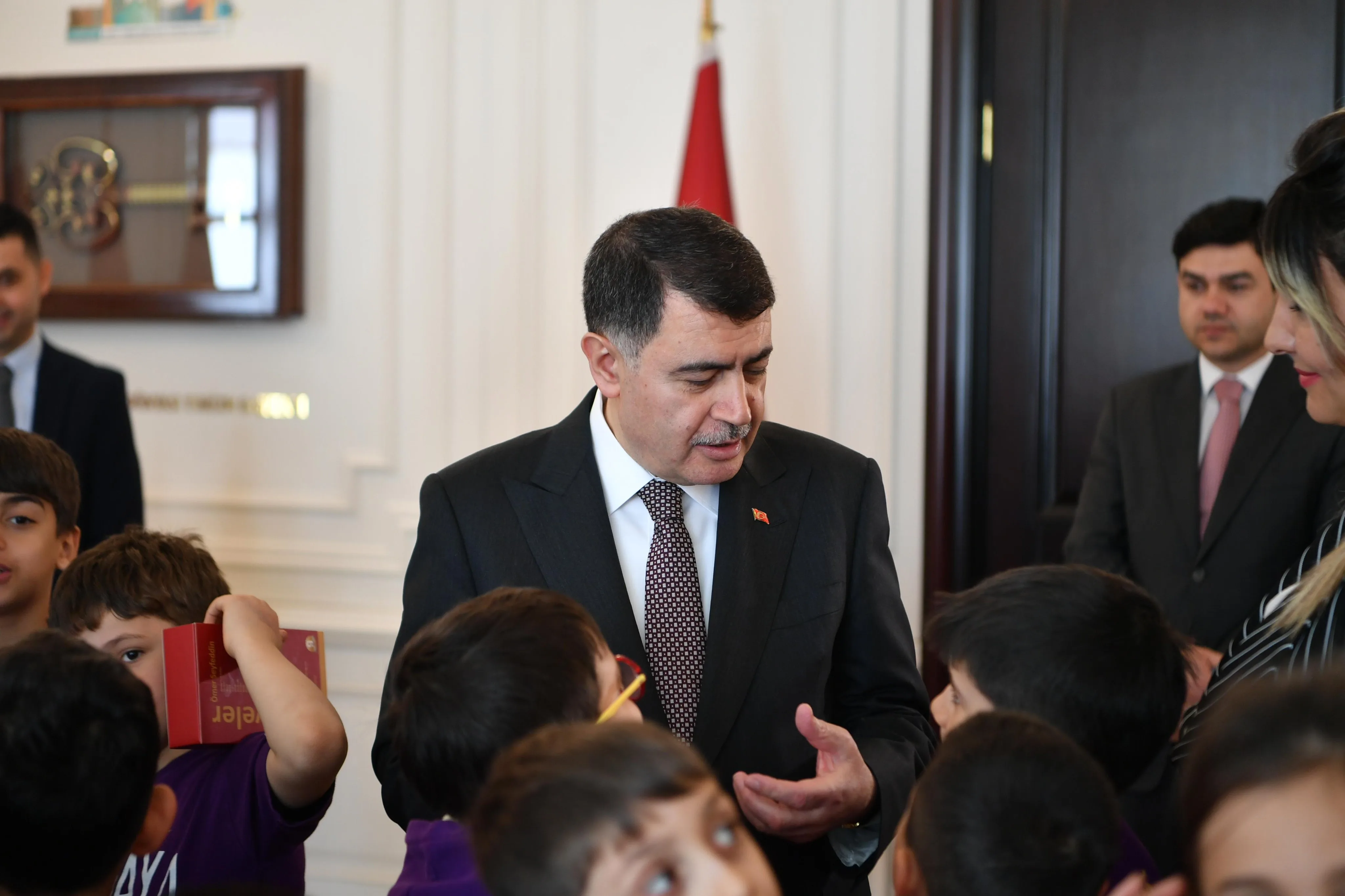 Vali Şahin, Çankaya İlkokulu öğrencilerini kabul etti