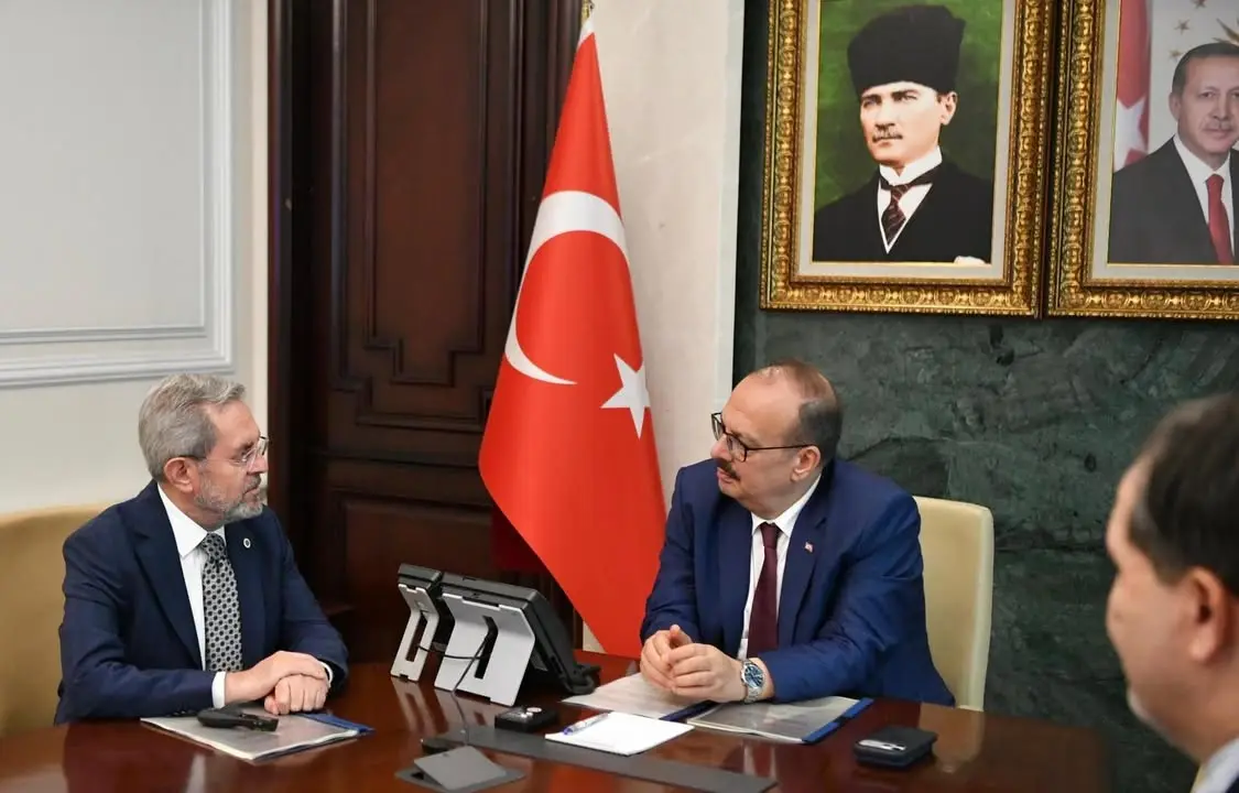 Ankara Üniversitesi Rektörü'nden Vali'ye Ziyaret