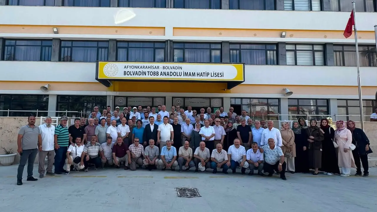 Bolvadin İmam Hatip Lisesi Mezunları Pilav Günü'nde Bir Araya Geldi
