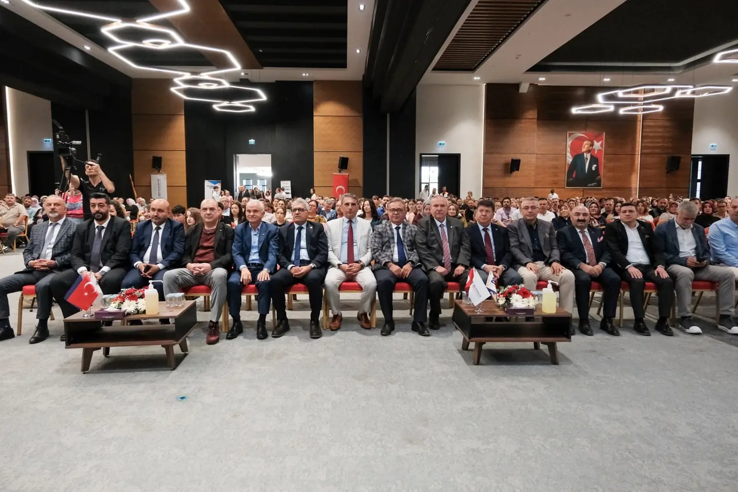 Eskişehir Sanayi Odası mezuniyet törenine katıldı