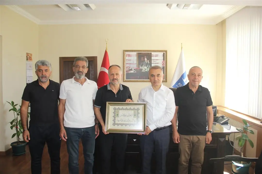 İnsani Yardım Derneği'nden Kaymakam'a Ziyaret