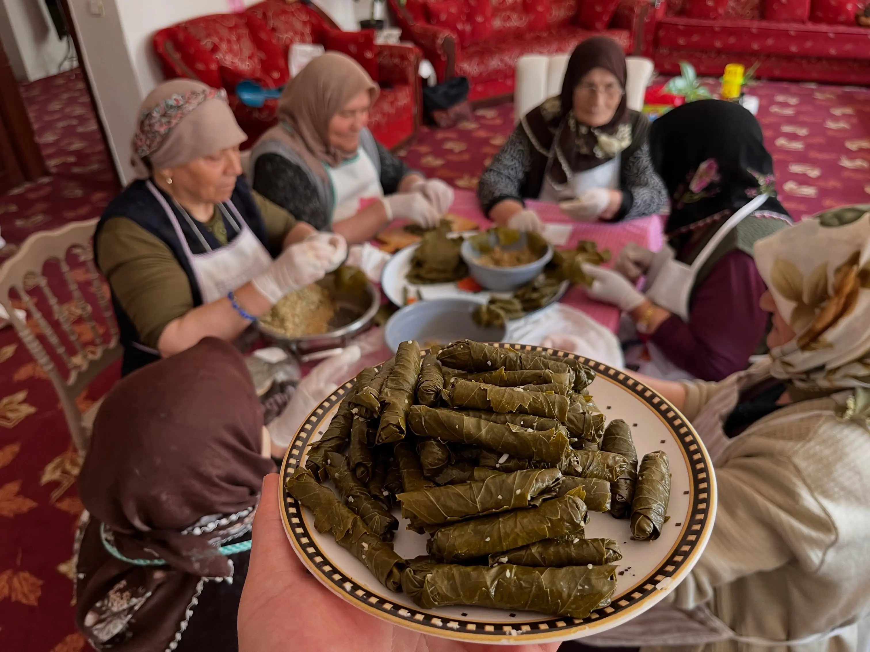 Yaşlılar için yaprak sarması etkinliği düzenlendi