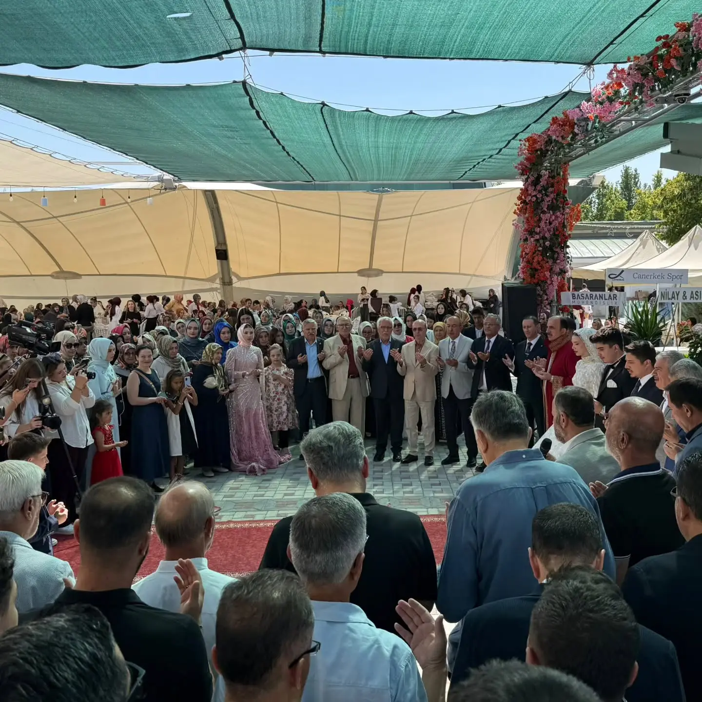 Yaşlı ve Özboyacı ailelerinin düğün merasimi