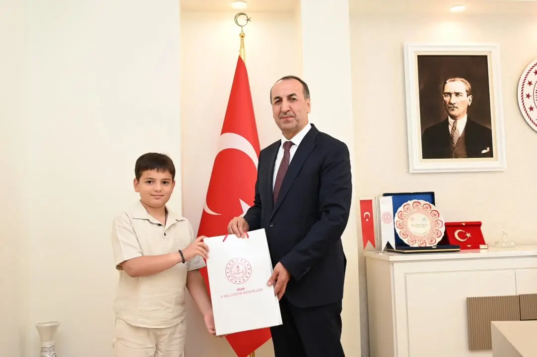 Uşak'ta Öğrenci Biyonik El Tasarladı