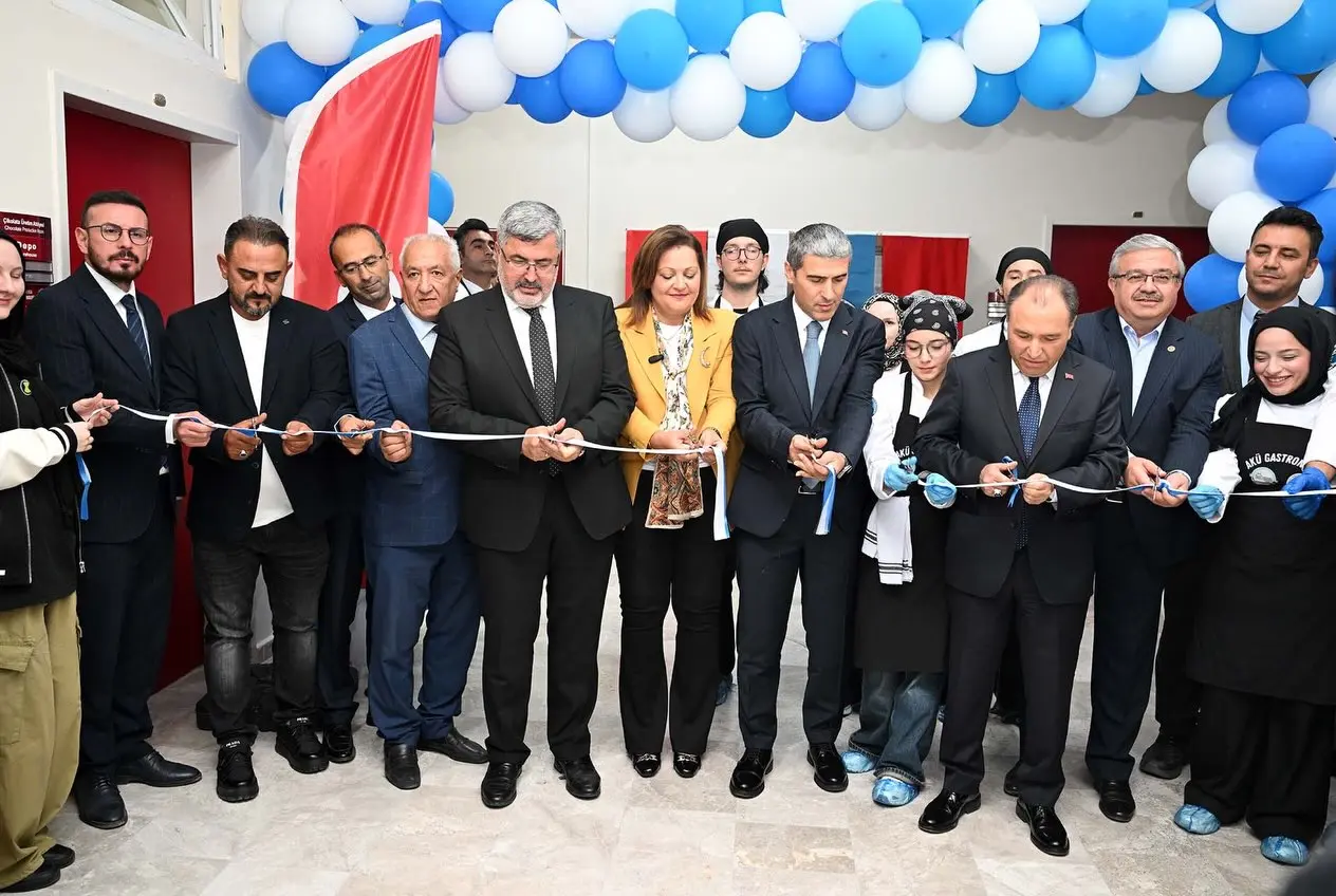 AKÜ'de Yeni Gastrotoryum Açıldı