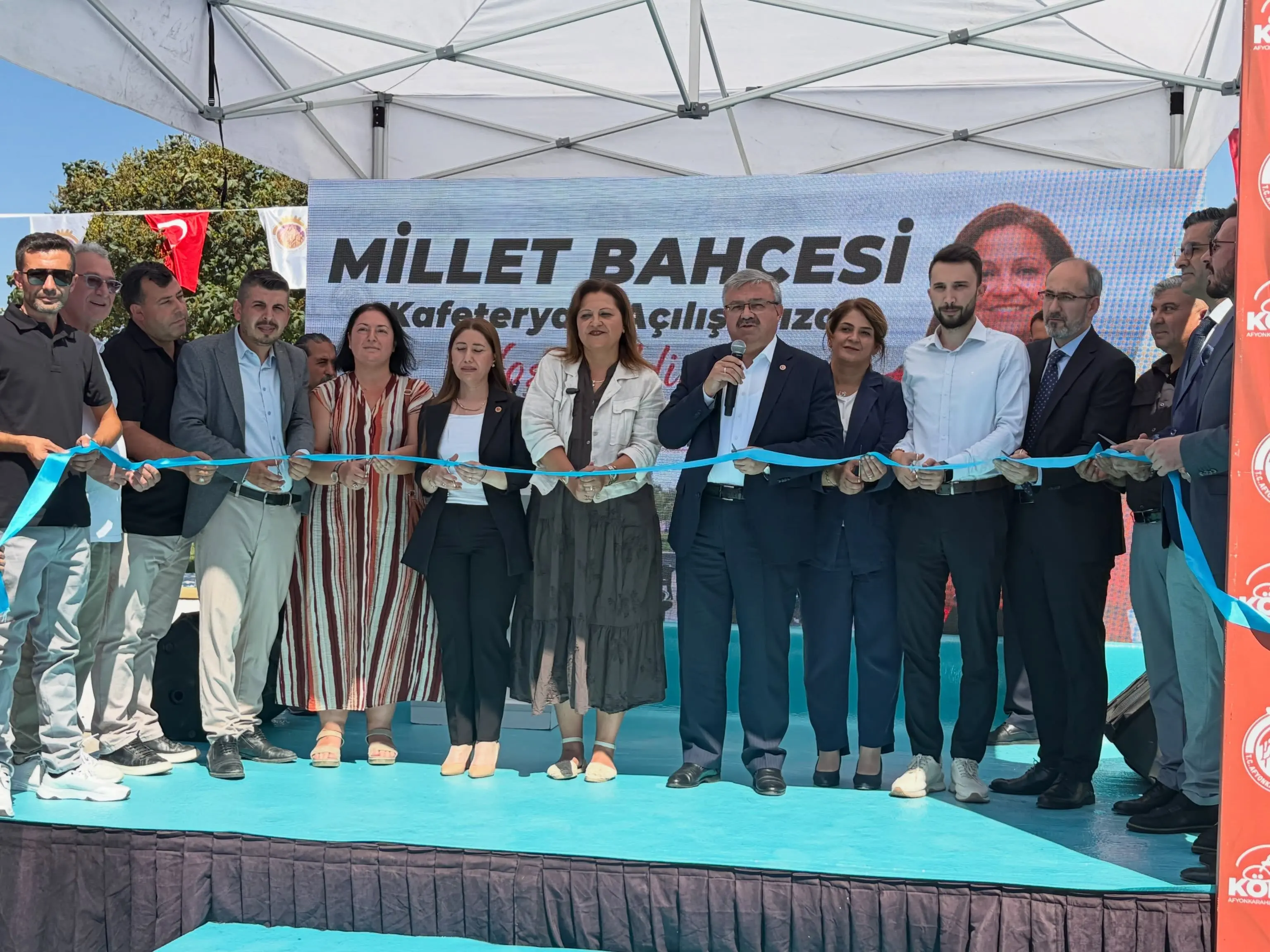 Afyonkarahisar'da Millet Bahçesi Kafeteryası Açıldı
