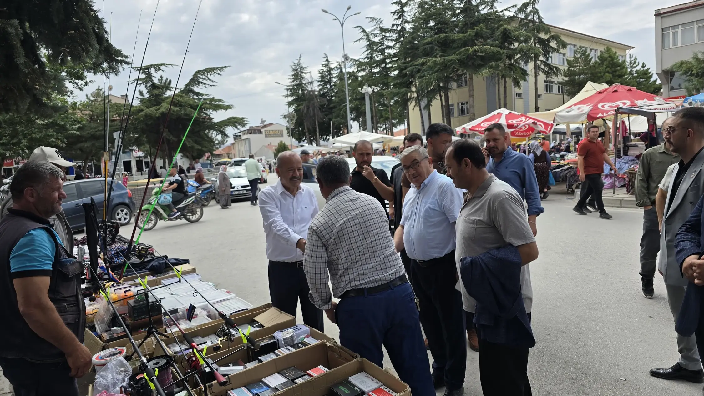 MHP Heyeti Afyonkarahisar'da Esnafı Ziyaret Etti