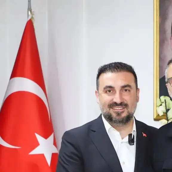 Ömer Faruk Öz'den Dr. Özgür Kavak'a Ziyaret