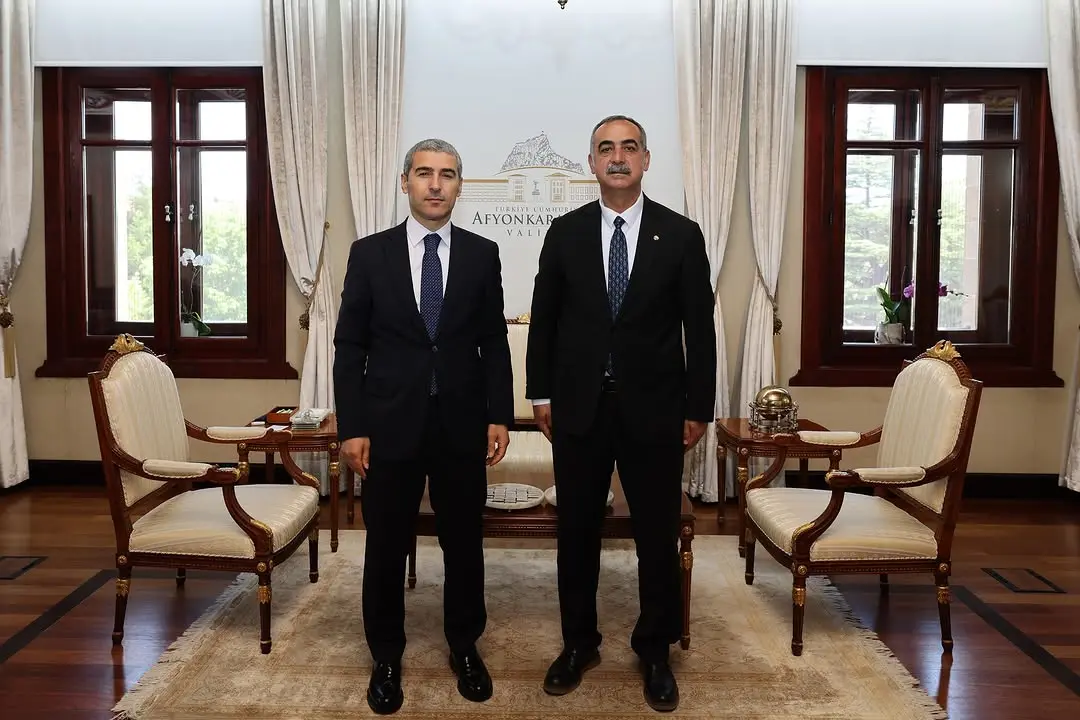 Afyonkarahisar TSO Başkanı Valiyi Ziyaret Etti