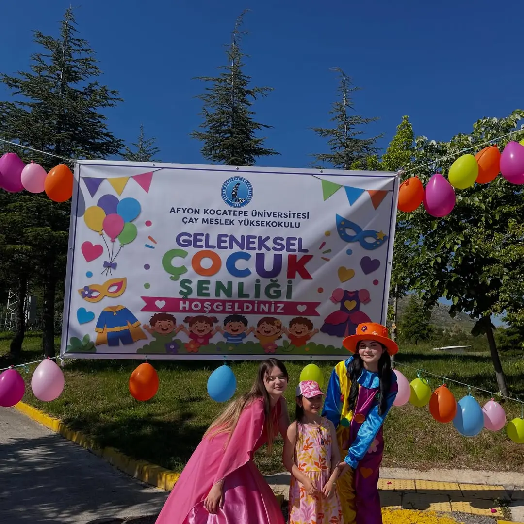 10. Çocuk Şenliği Coşkuyla Gerçekleştirildi