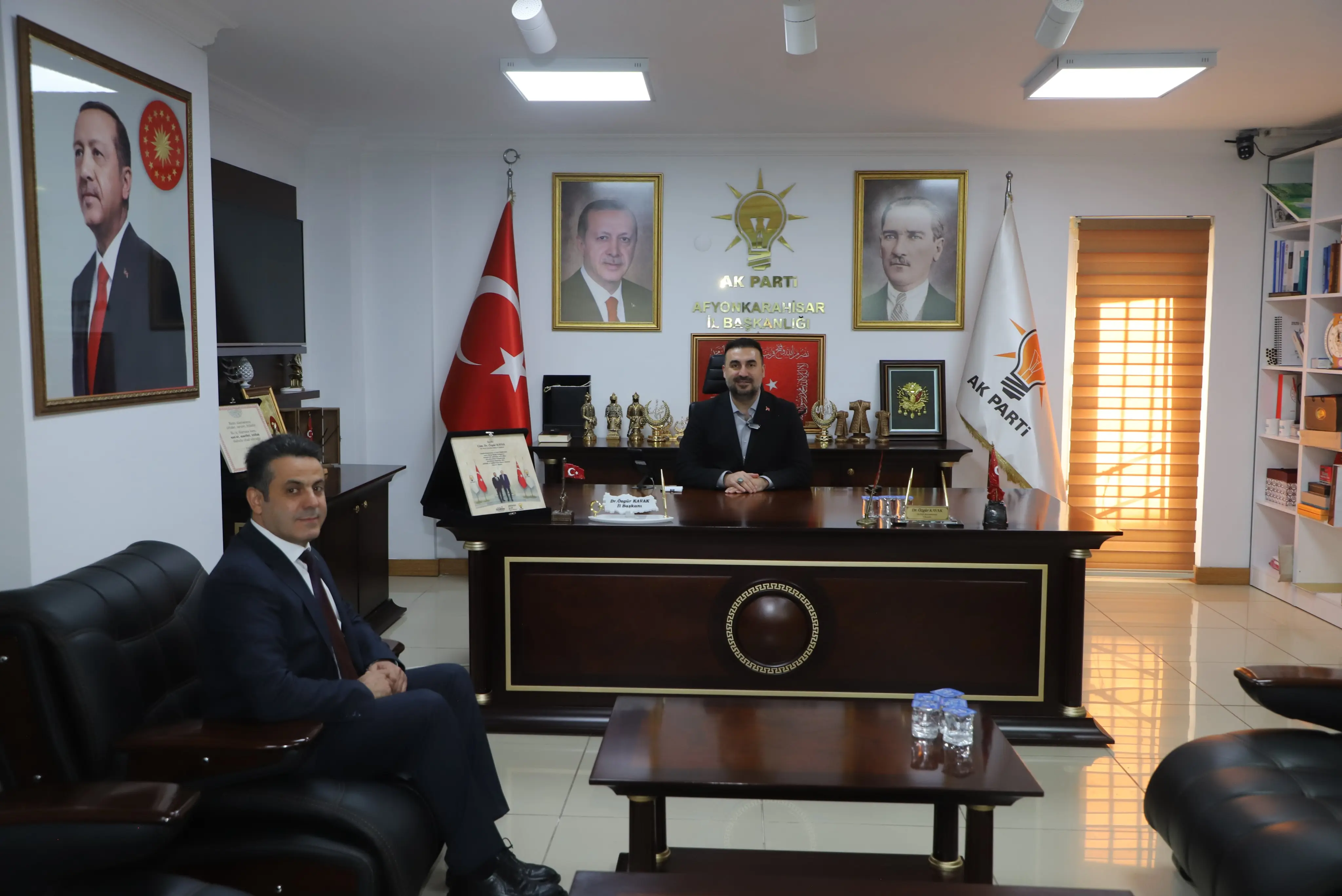 Fahri Yapıcıoğlu, Dr. Özgür Kavak'ı ziyaret etti