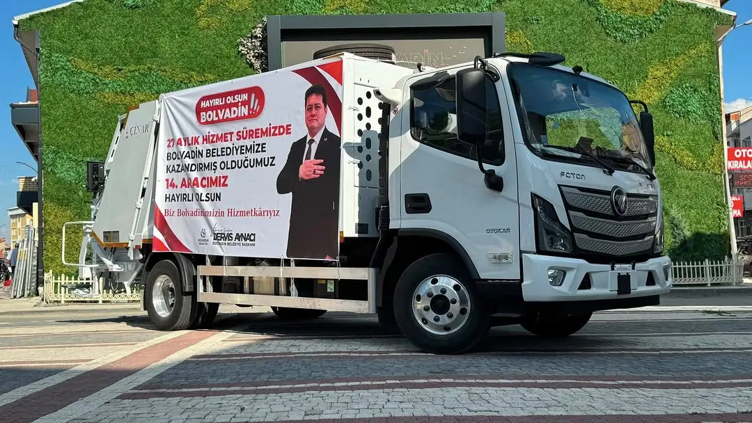 Bolvadin Belediyesi yeni çöp aracı aldı