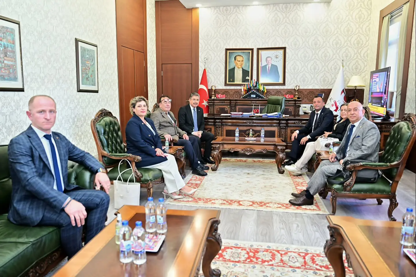 Vali Yılmaz, CHP İl Başkanı Kılıç'ı kabul etti