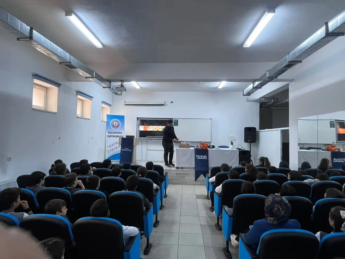 Kocatepe Ortaokulu'nda Bilim ve Teknoloji Etkinliği
