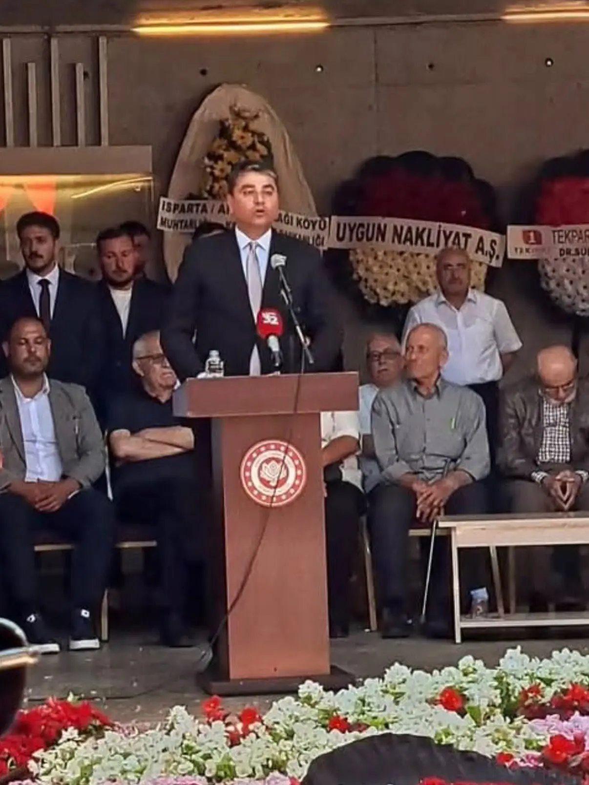 Süleyman Demirel mezarı başında anıldı